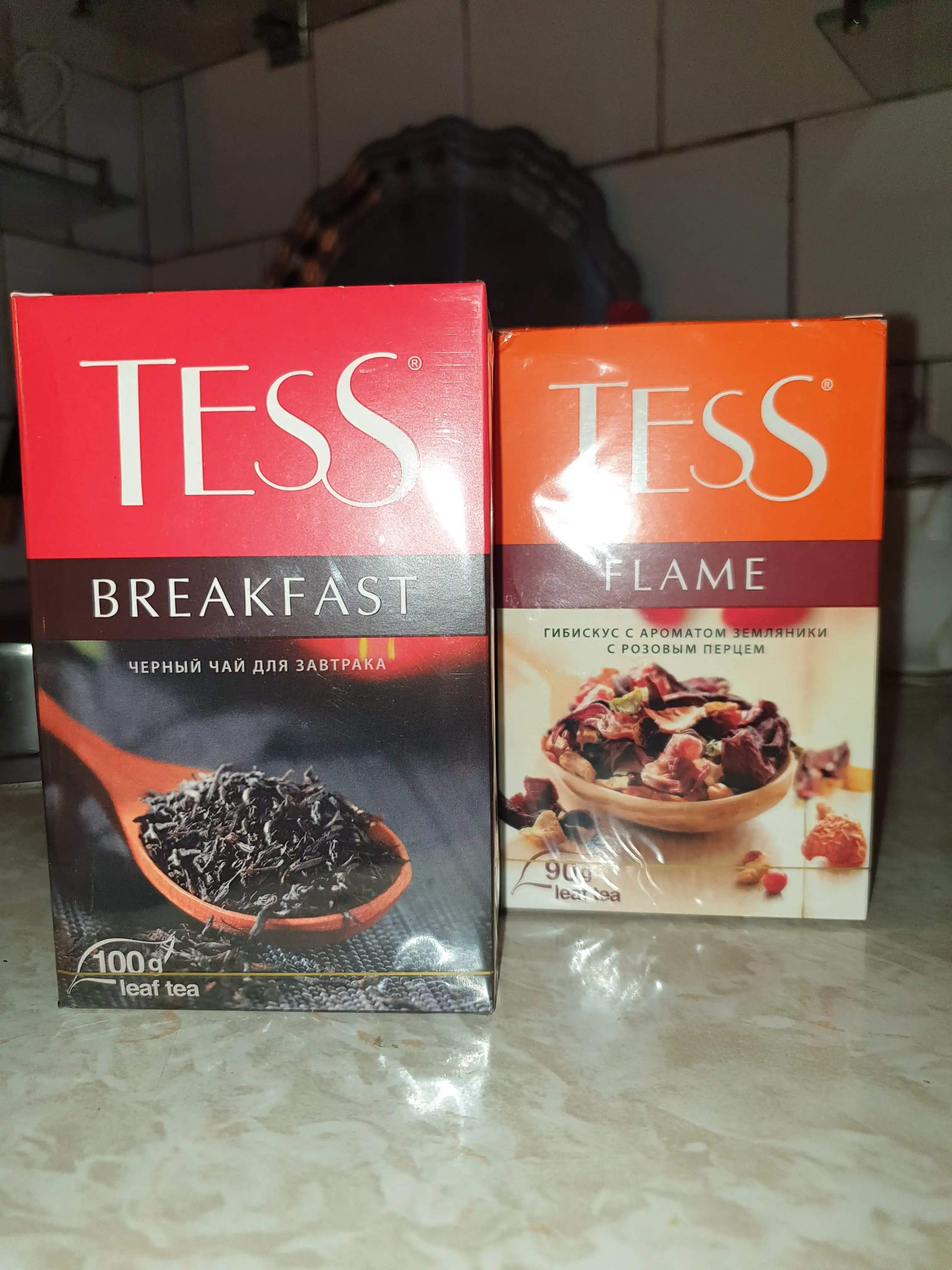 Чай красный Tess Flame, "Гибискус с ароматом земляники и с розовым перцем", 90 г