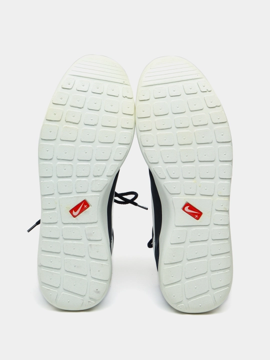 Еrkaklar krossovkalari Roshe run