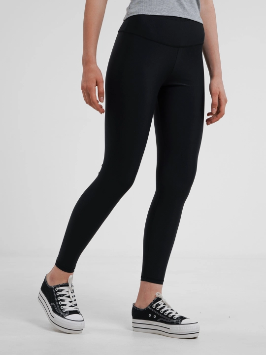 Ayollar uchun sport legginslar, losinalar - 