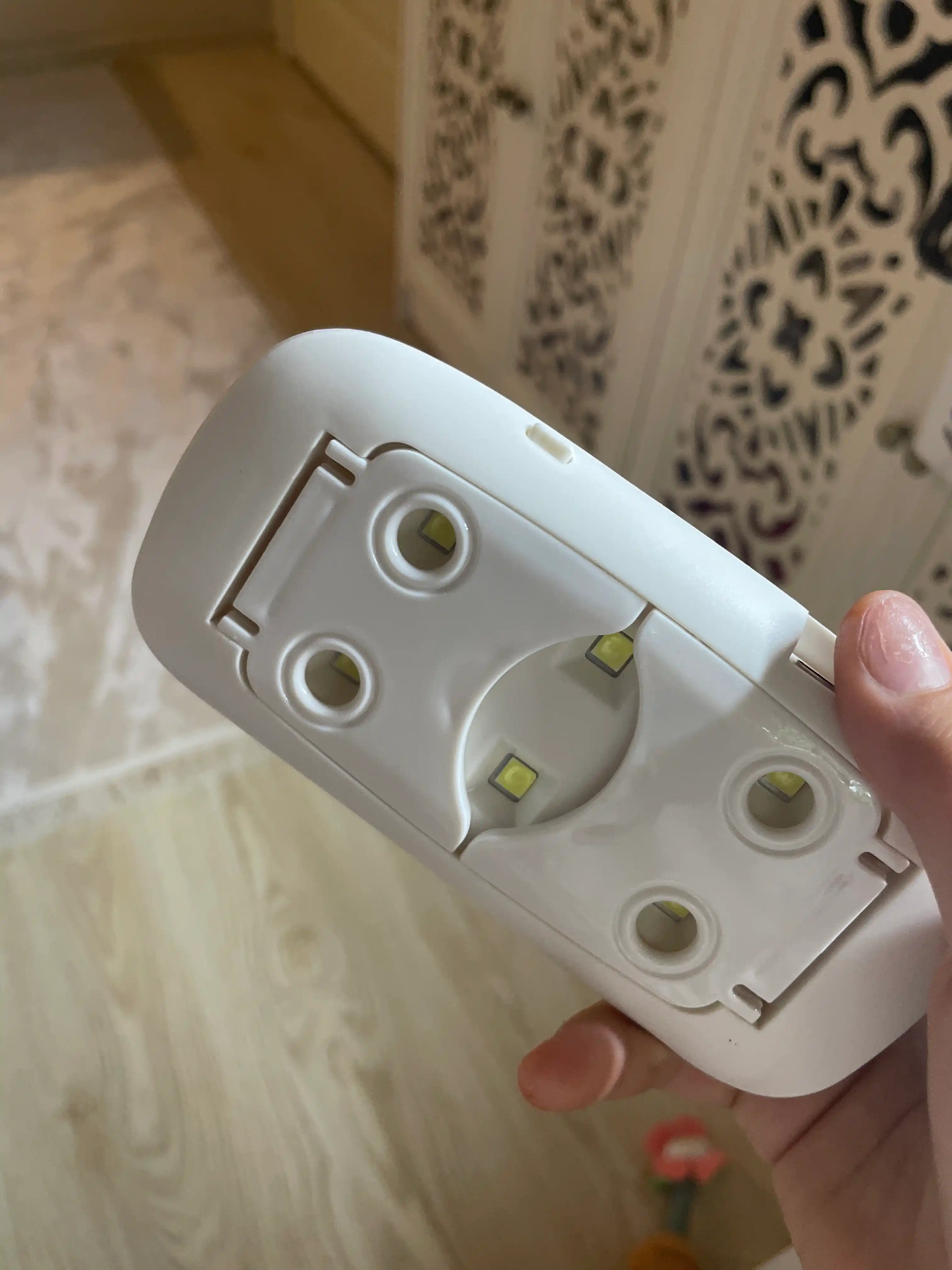 Tirnoqlar va manikyur uchun LED chiroq 6 Vt