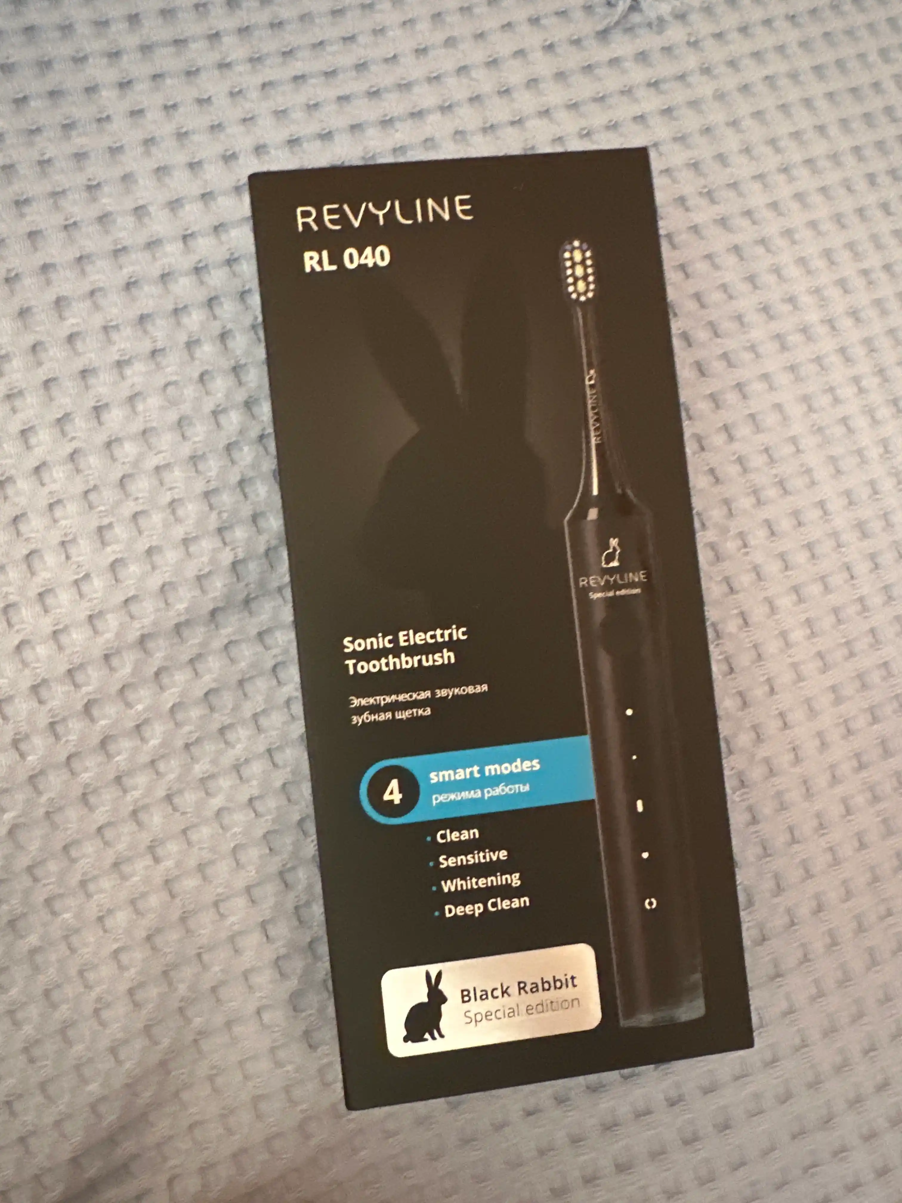 Электрическая зубная щётка Revyline RL 040