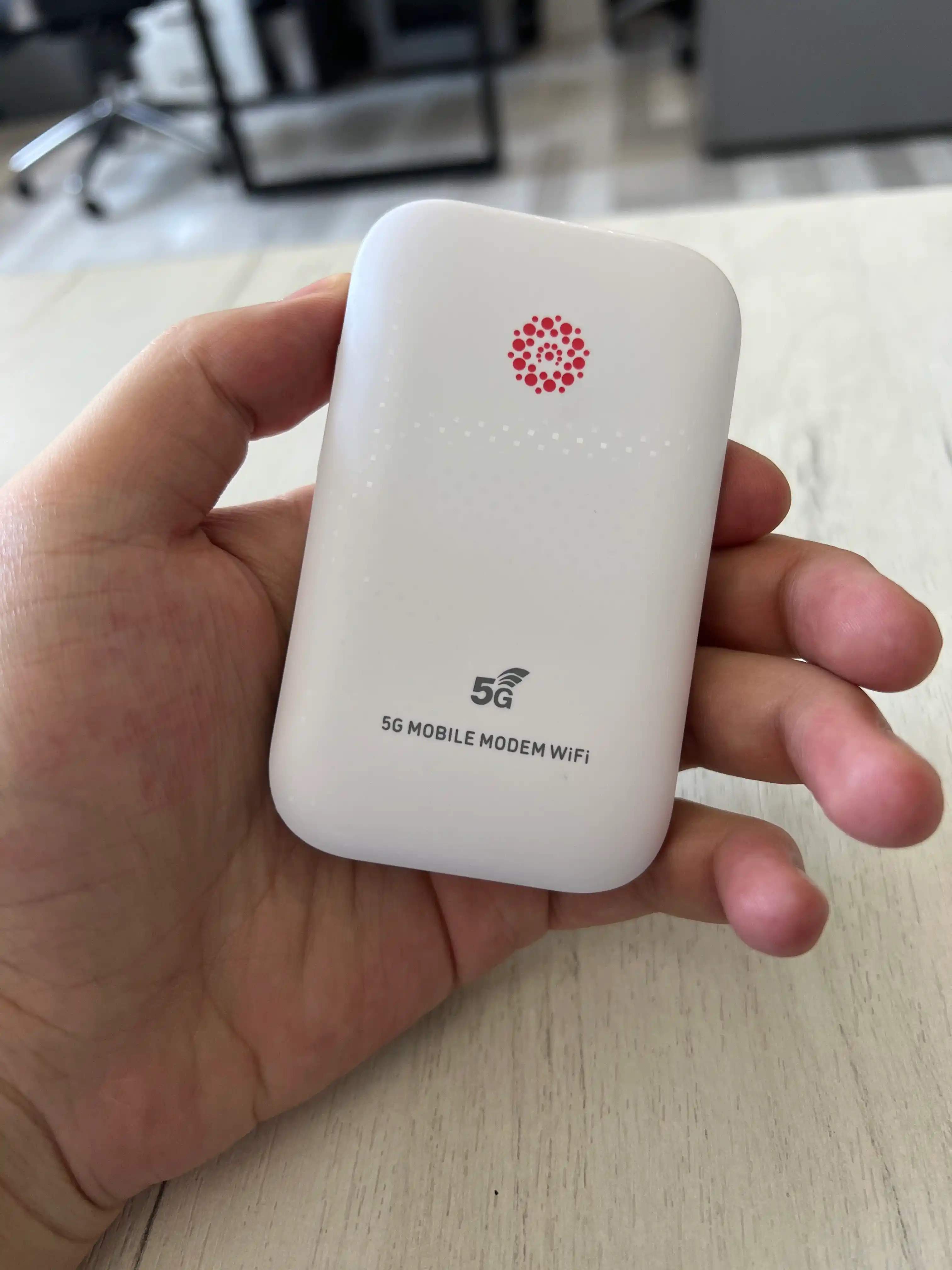 Карманный WIFI-роутер 5G / 4G - LTE
