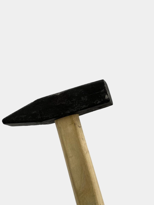 Metall bolg'acha DN1000 po'latdan yasalgan, yog'och dasta