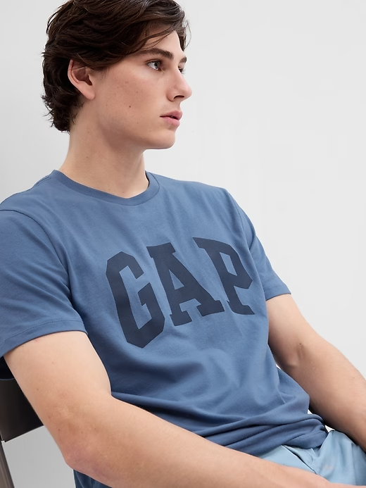 Мужская футболка Gap купить по низким ценам в интернет-магазине Uzum ...