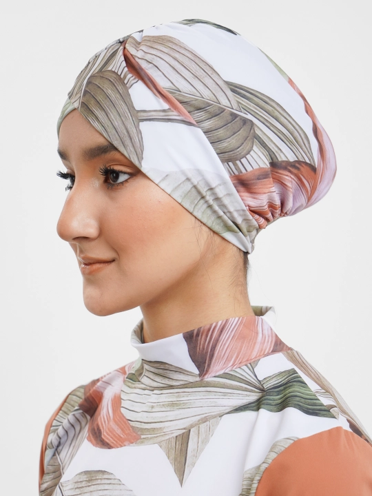 Ayollar cho'milish kiyim, yopiq