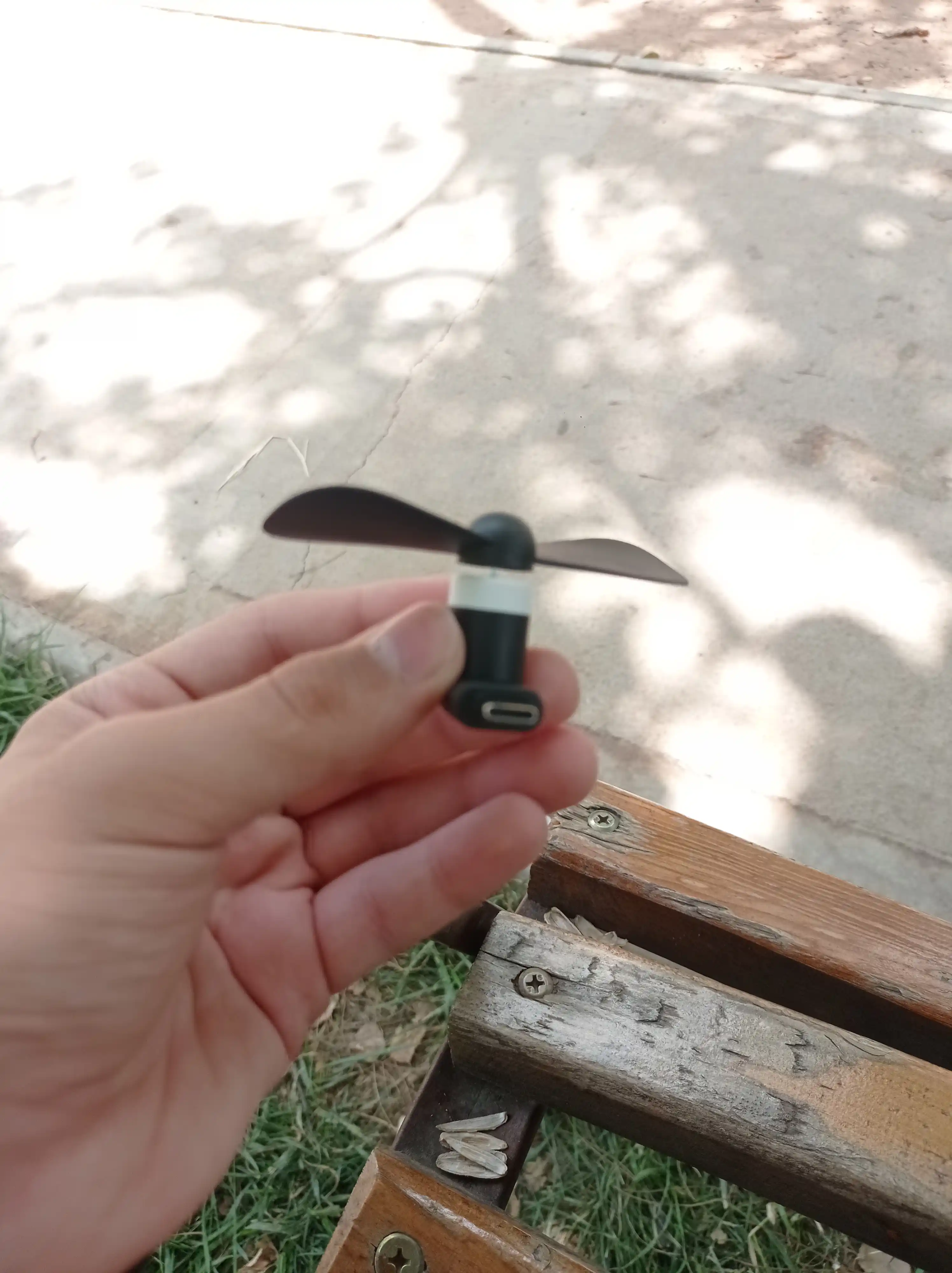 Портативный мини-вентилятор, с USB подключением к телефону