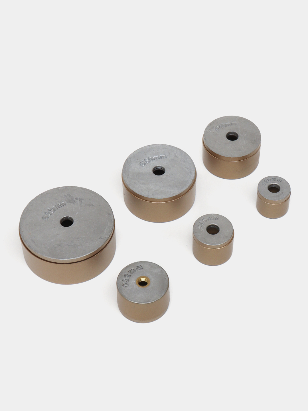 Ofisda yalangoch etuk