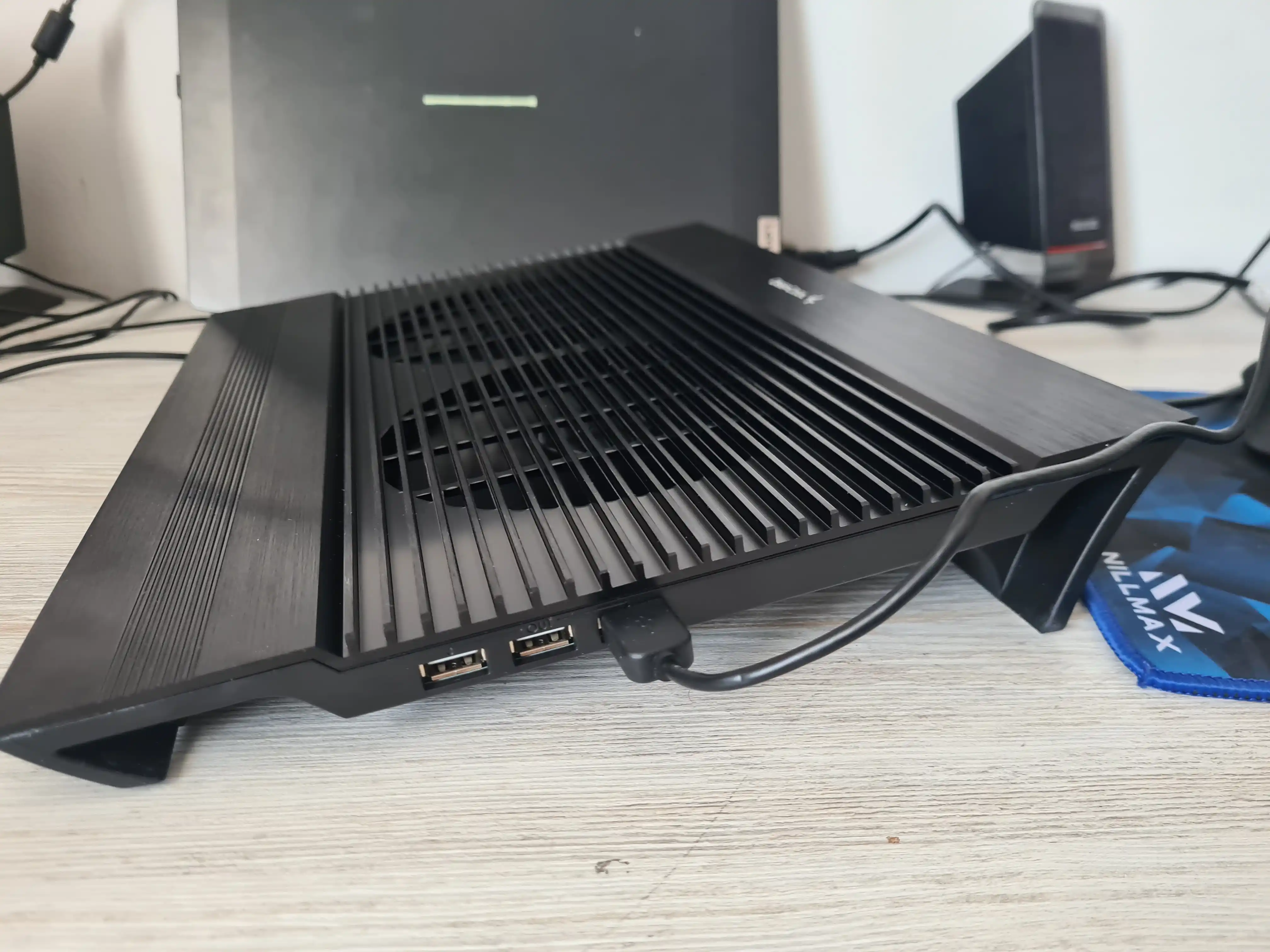 Noutbuk uchun sovutgich va stend Deepcool N8