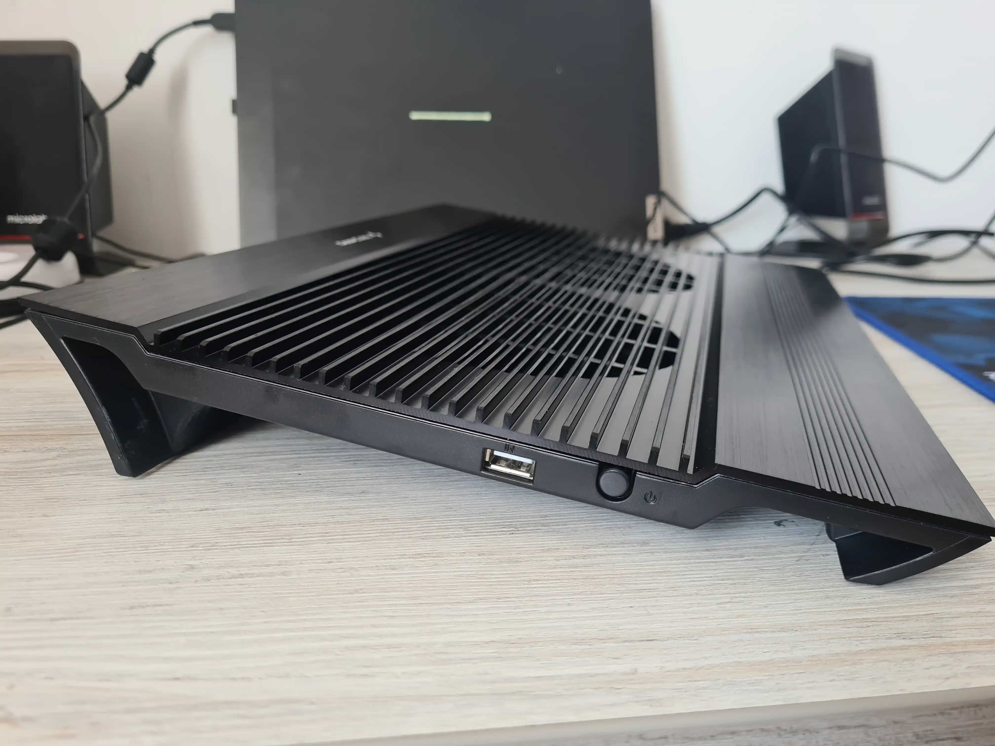 Noutbuk uchun sovutgich va stend Deepcool N8