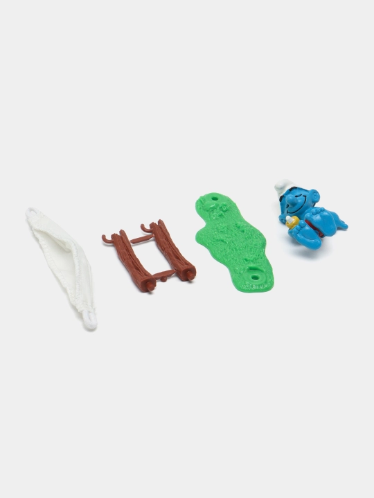 Игрушечная фигурка Schleich Smurf in Hammcock