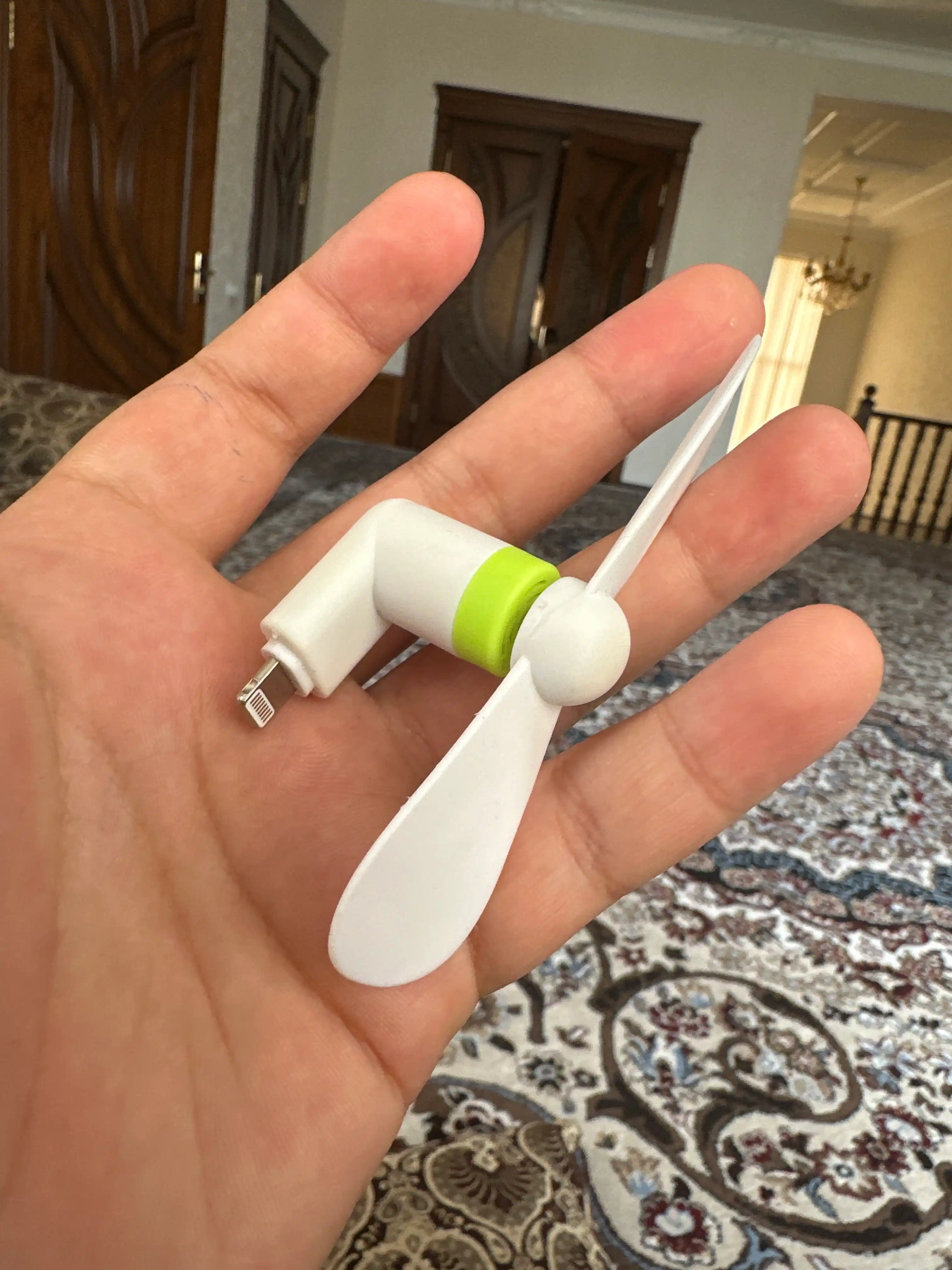 Портативный мини-вентилятор, с USB подключением к телефону