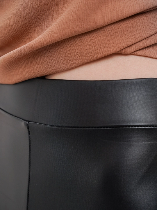 Ayollarning eko-charm leggingslari