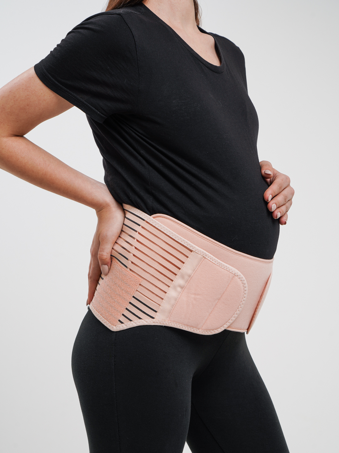 Olikxonadagi hamshiralar haqida jinsiy aloqa Xotinimning anusiga shisha tiqdim.