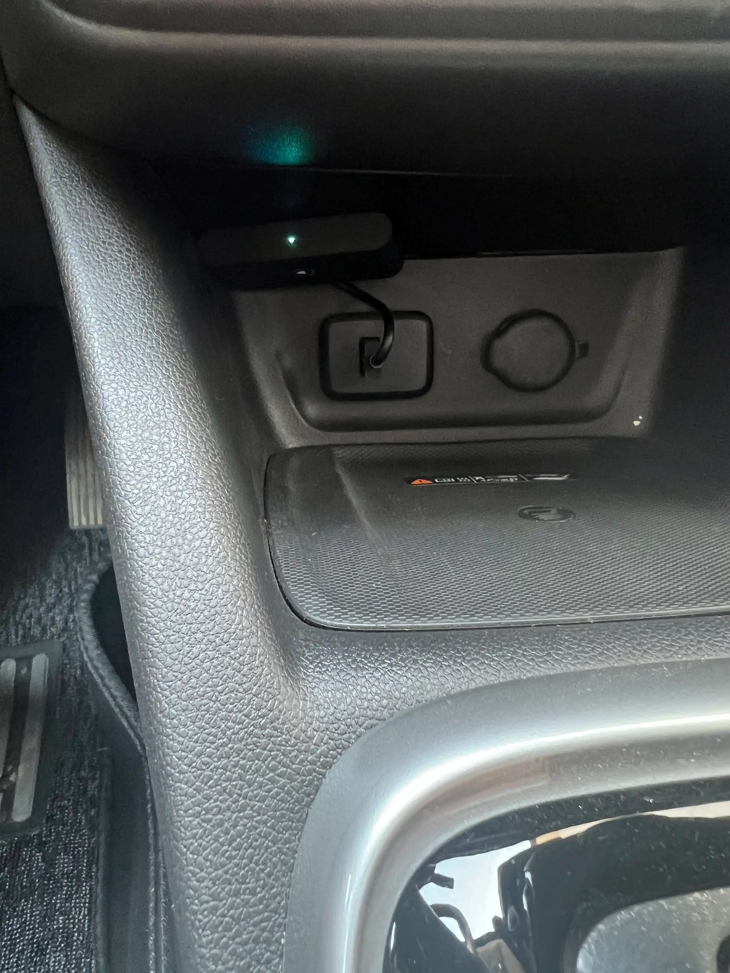 Simsiz Carplay, iPhone-ni Bluetooth orqali CarPlay tizimiga ulash uchun
