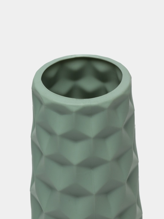 Gullar uchun guldon, plastik