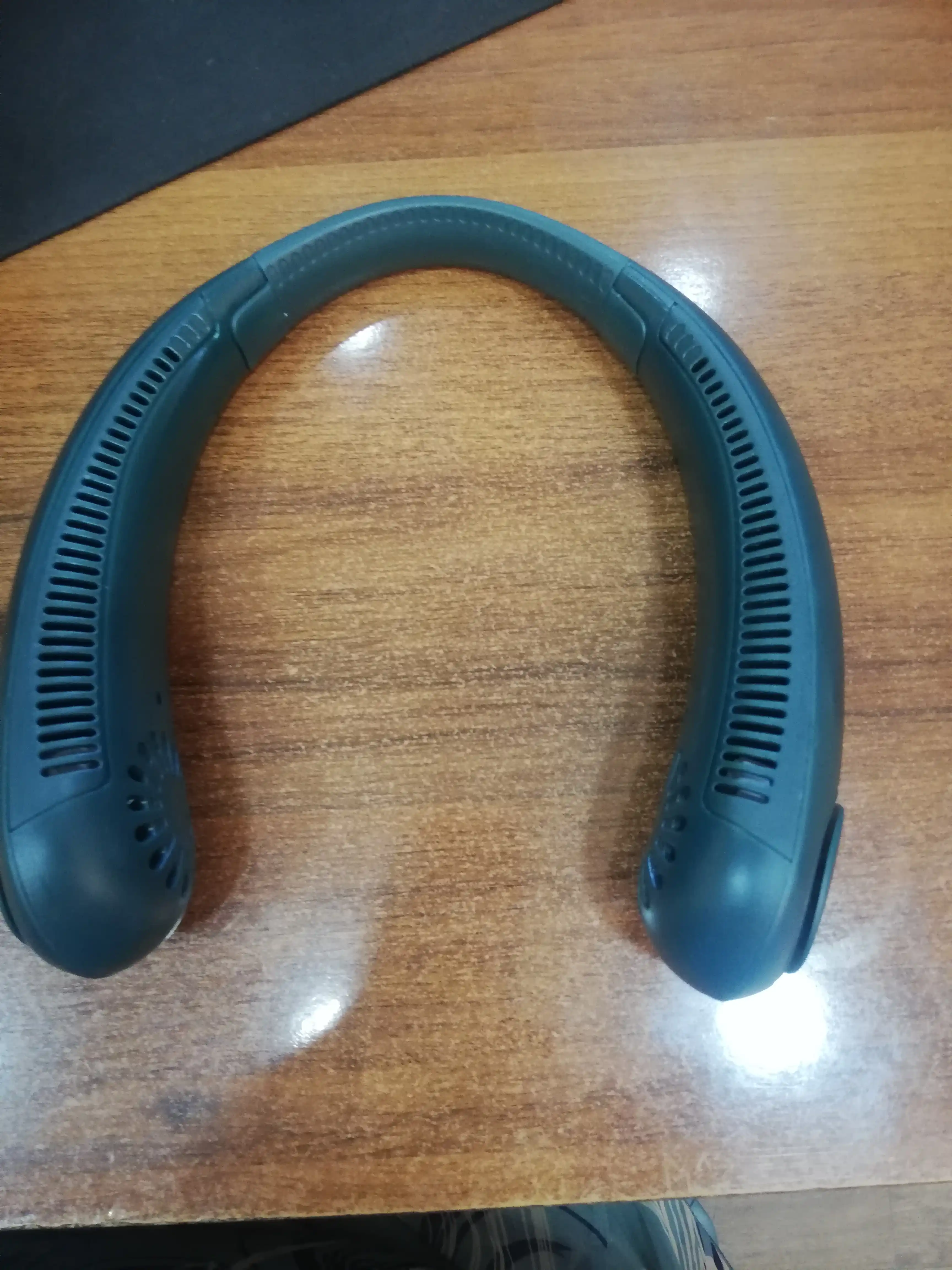 Portativ simsiz mini bo'yinli fan USB zaryadlovchi bilan