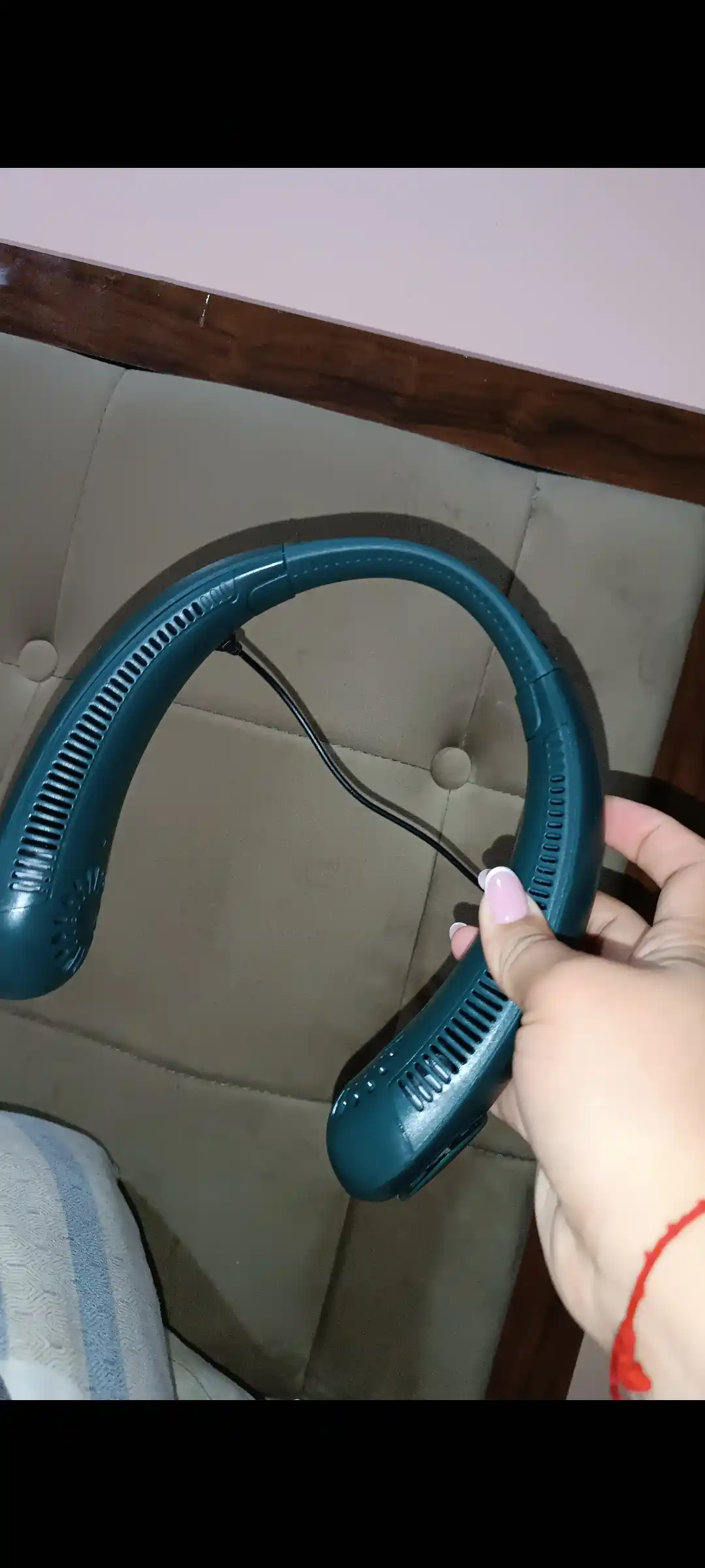 Portativ simsiz mini bo'yinli fan USB zaryadlovchi bilan