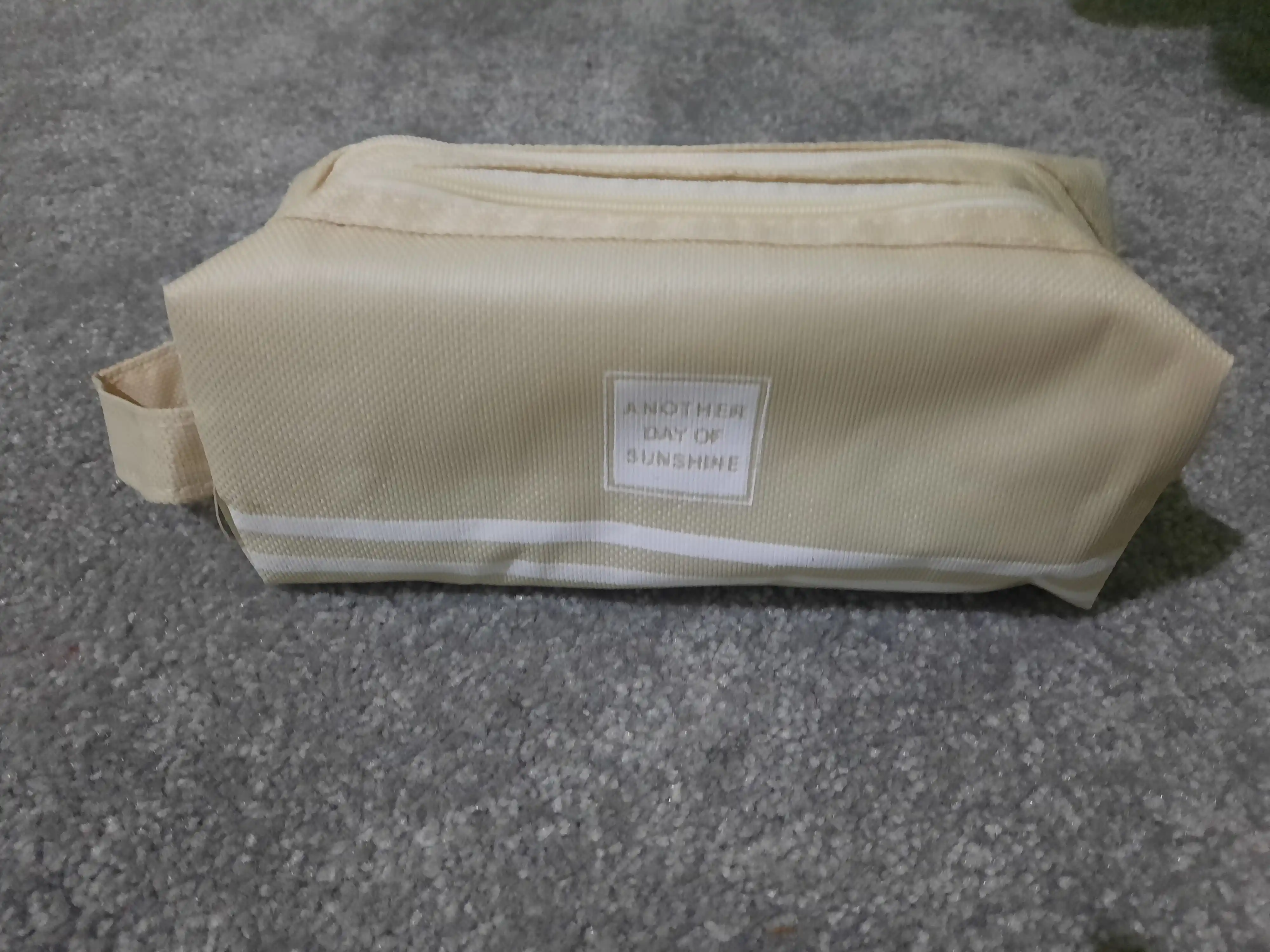 Ikki bo'limli maktab qalam qutisi, kosmetik sumka