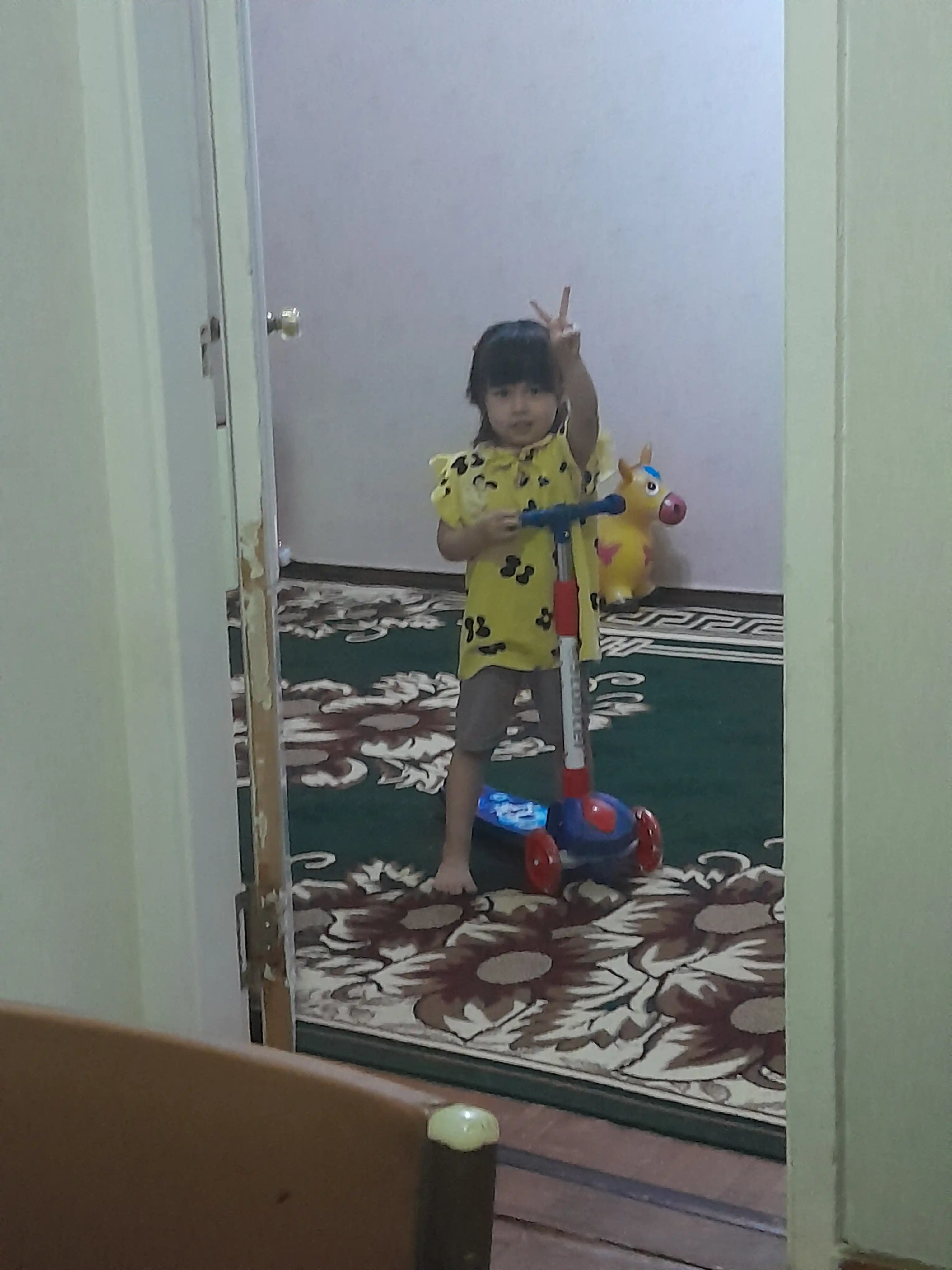 Bolalar uchun samokat