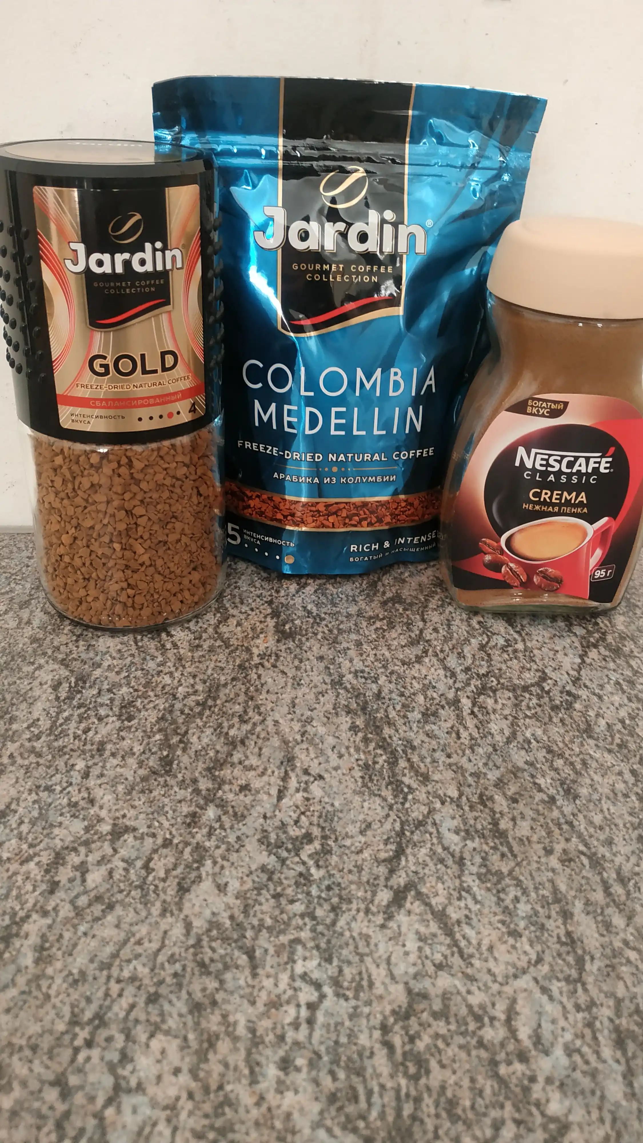 NESCAFÉ Classic Crema qahva tabiiy eriydigan kukuni, 95 g