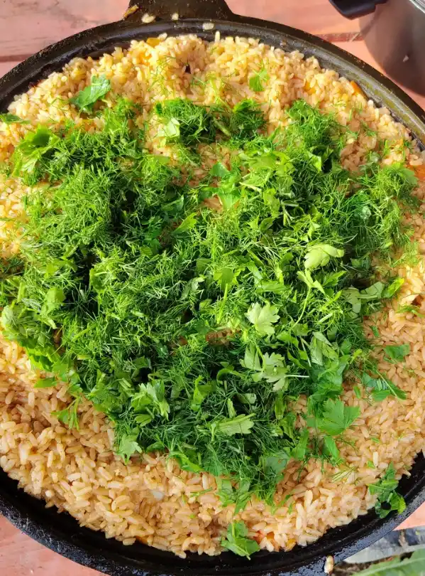 Казан чугунный для плова с крышкой, плоское дно
