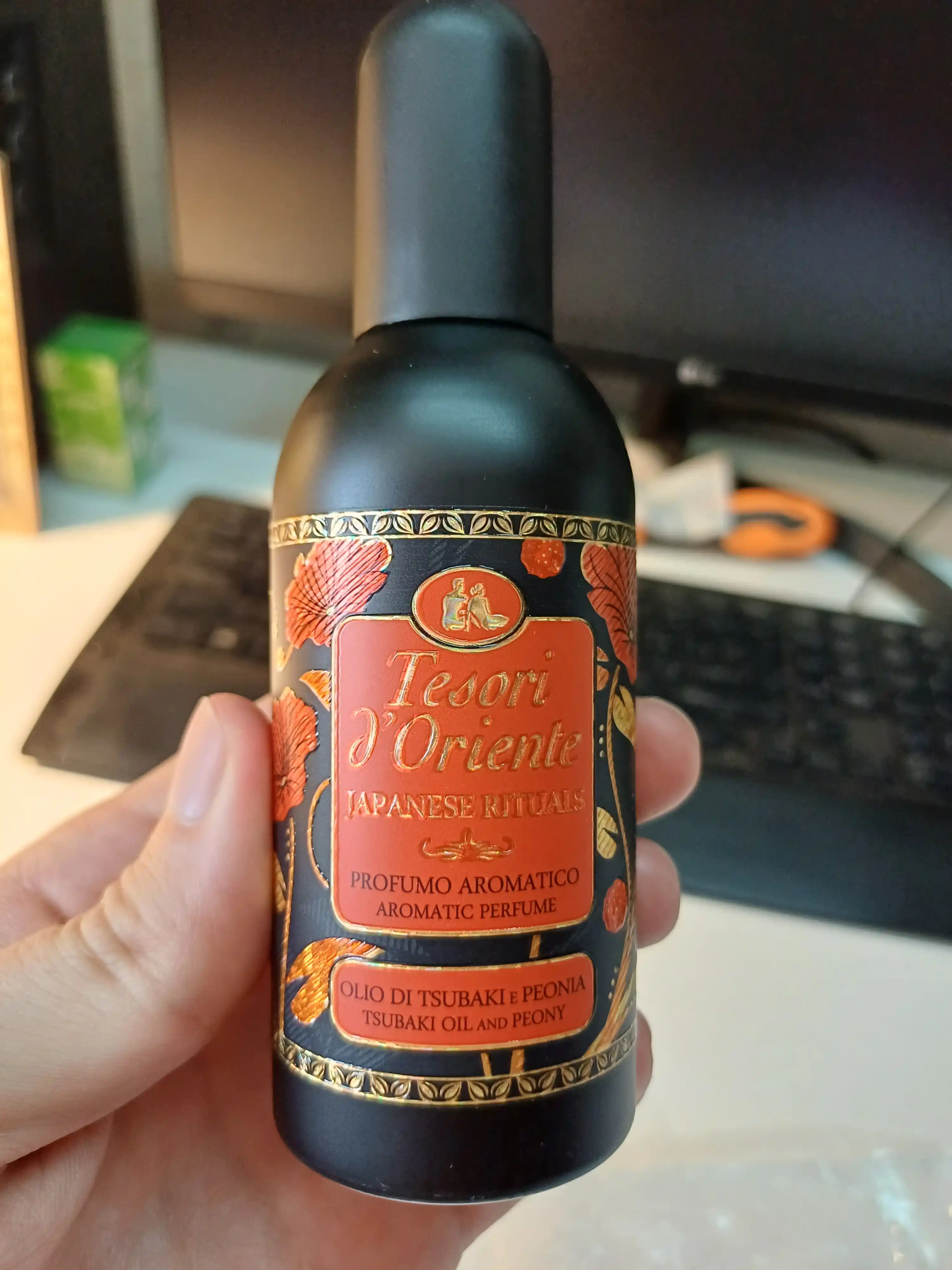 Парфюмерная вода Tesori d'Oriente Japanese Tsubaki Oil, 100 мл