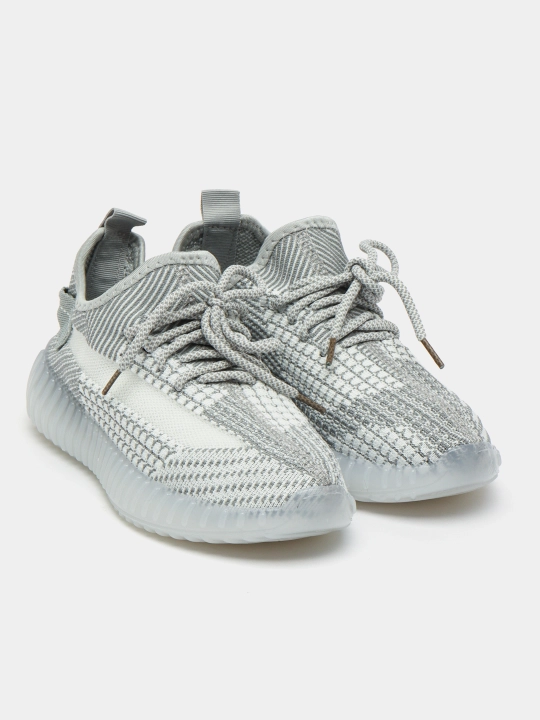 Ayollar krossovkalari Yezzy - 