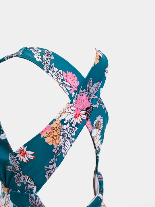 Katta o‘lchamlar uchun yig‘ma ayollar cho‘milish kiyimi, plus size