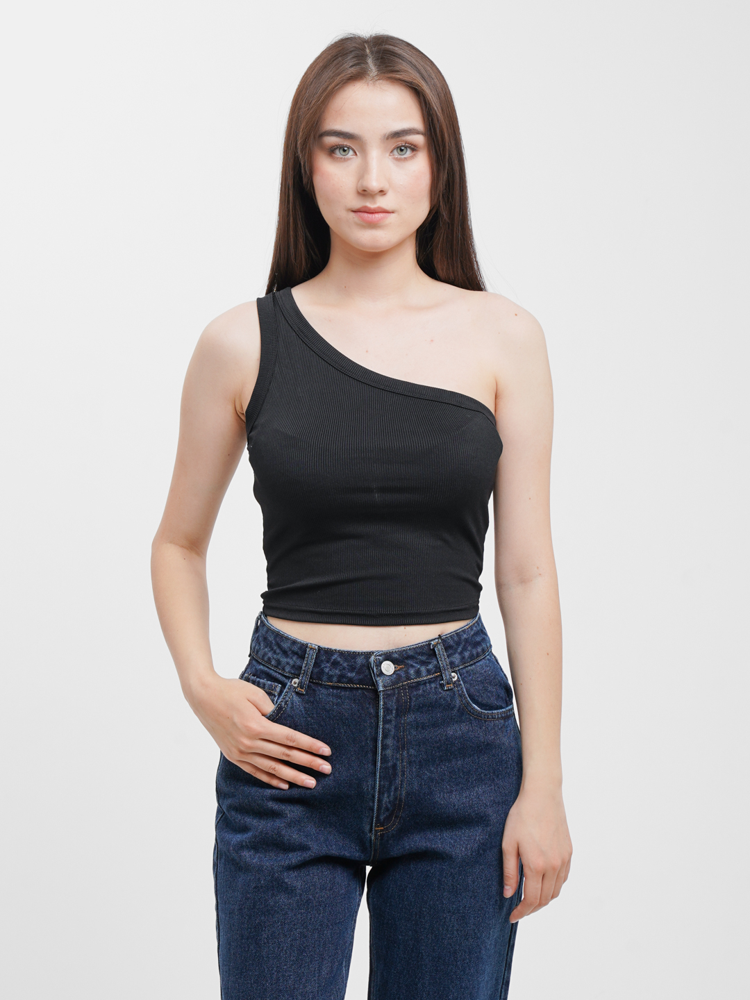 Onlayn jingalak ayollar Kuyov qaynonasi bilan jinsiy aloqada bolgan.