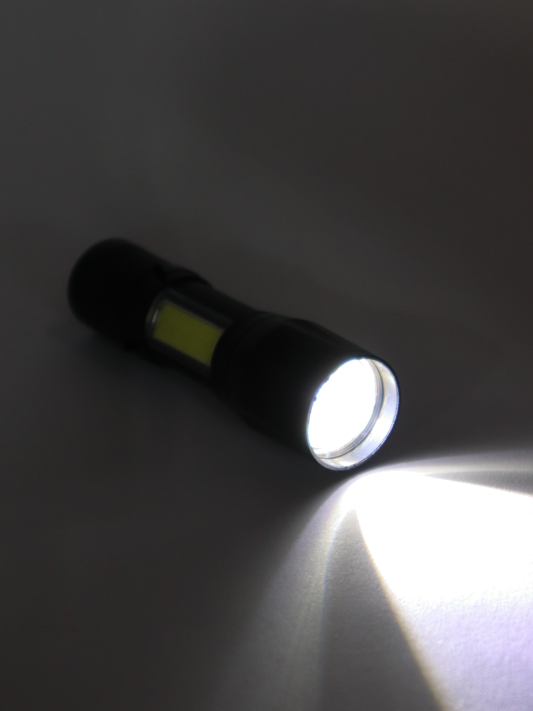 Фонарь ручной, с USB зарядкой, светодиодный, аккумуляторный купить по ...