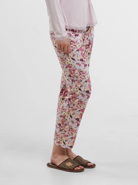 Ayollar pijamalari