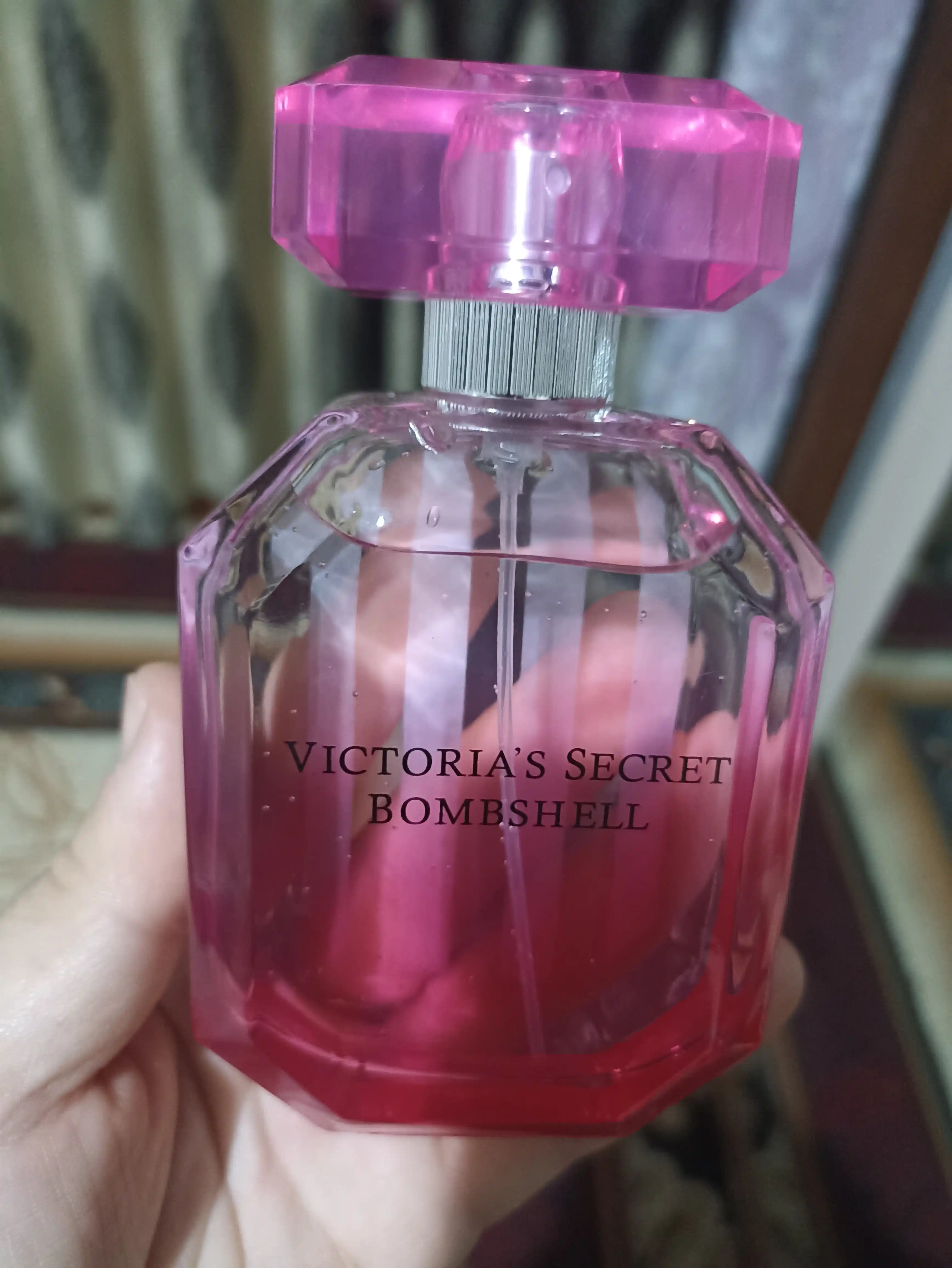 Parfyumlangan suv Bombshell, 100 ml