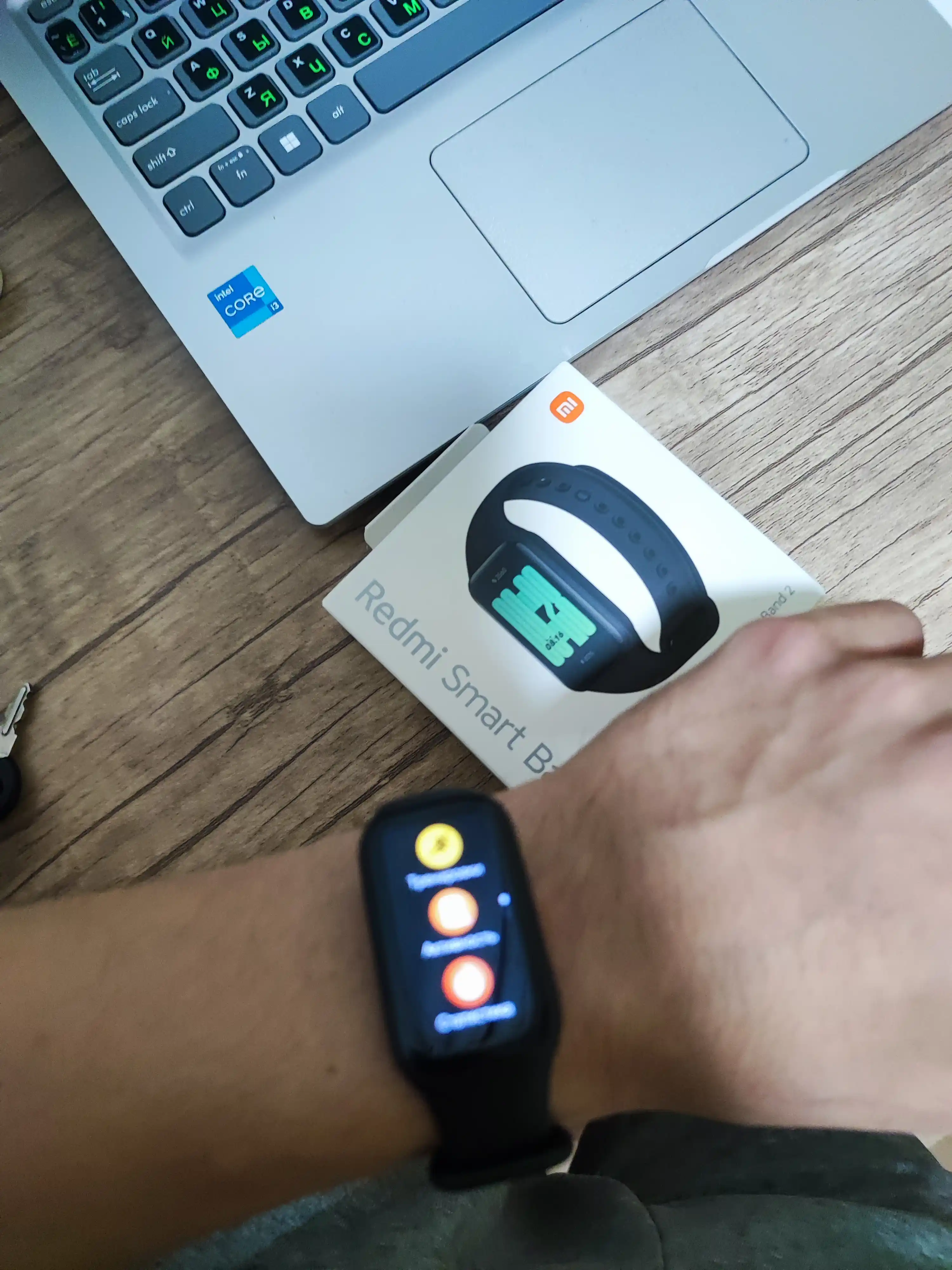 Fitnes bilaguzugi Xiaomi Redmi Smart Band 2, soat bilan