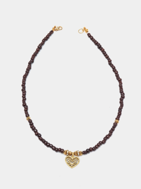 Chokerlar, qo'lda ishlangan