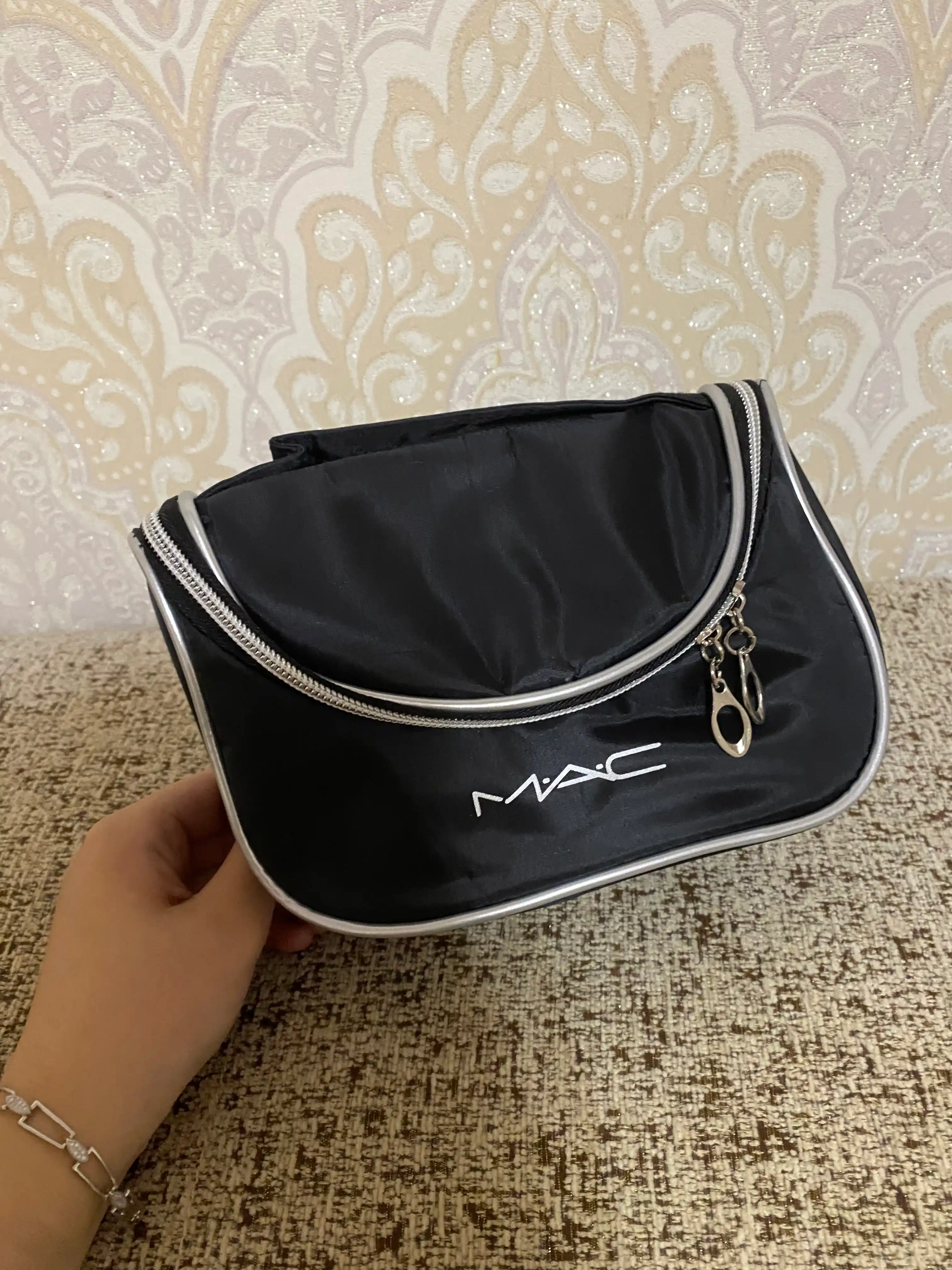 Сумка косметичка на молнии непромокаемая, с ручкой MAC