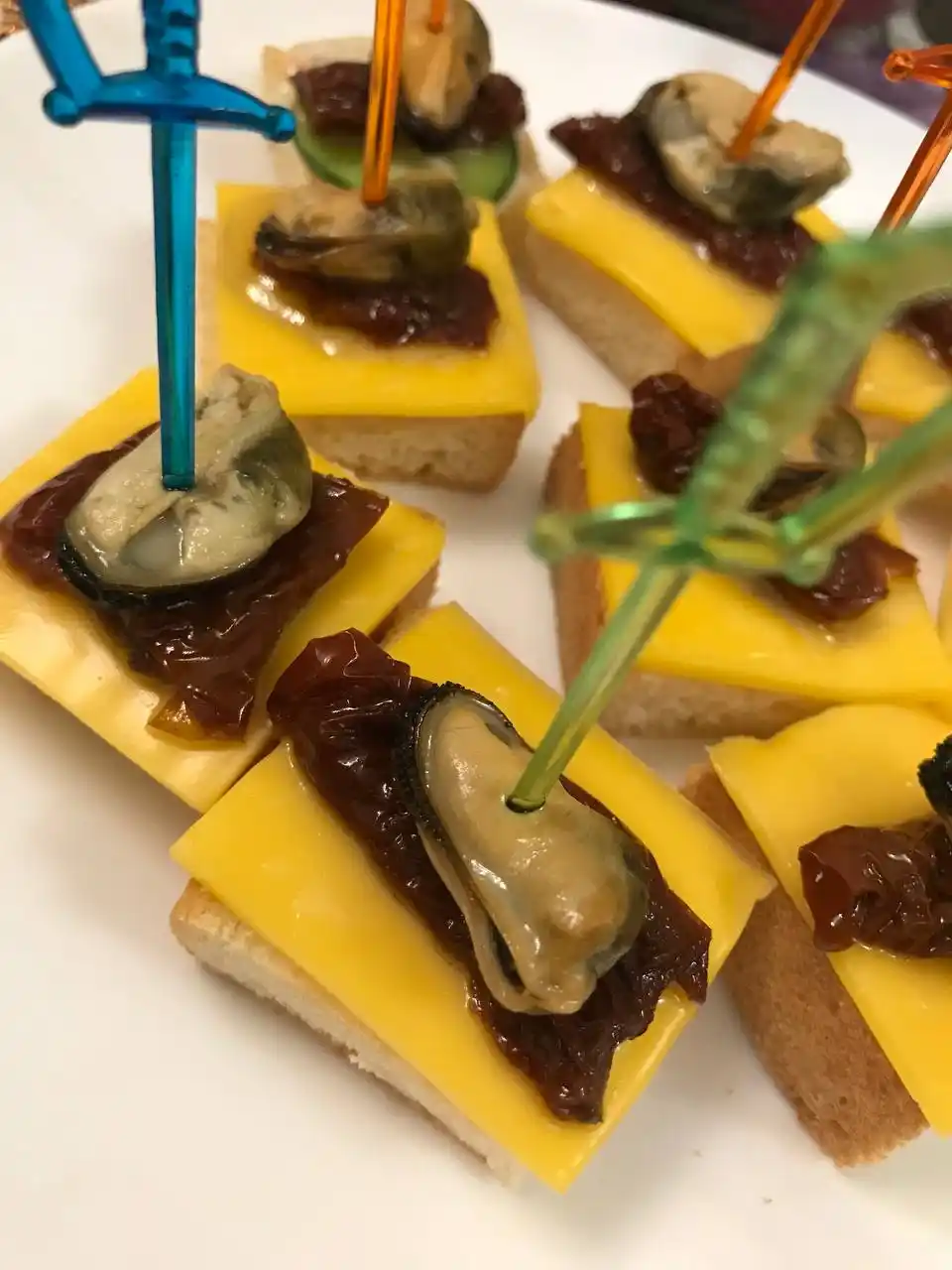 Вяленые томаты в масле "CRAFT FOOD", в стеклянной банке, 250 г