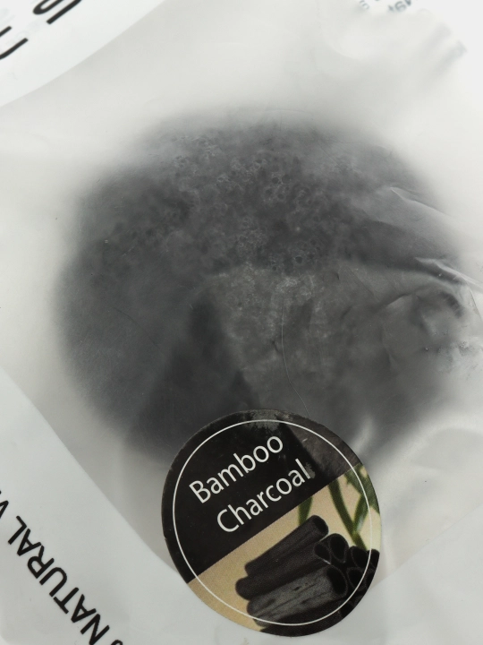 Спонж конжак Konjac Sponge - Bamboo Charcoal, с бамбуковым углём, для жирной кожи 