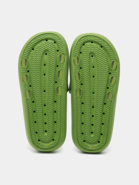 Slanets ayollar Flip-floplari