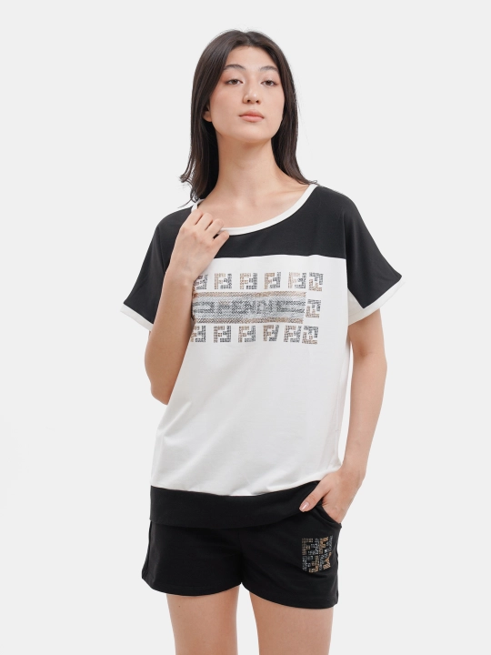 Ayollar uchun sport kostyumi, Turkiya