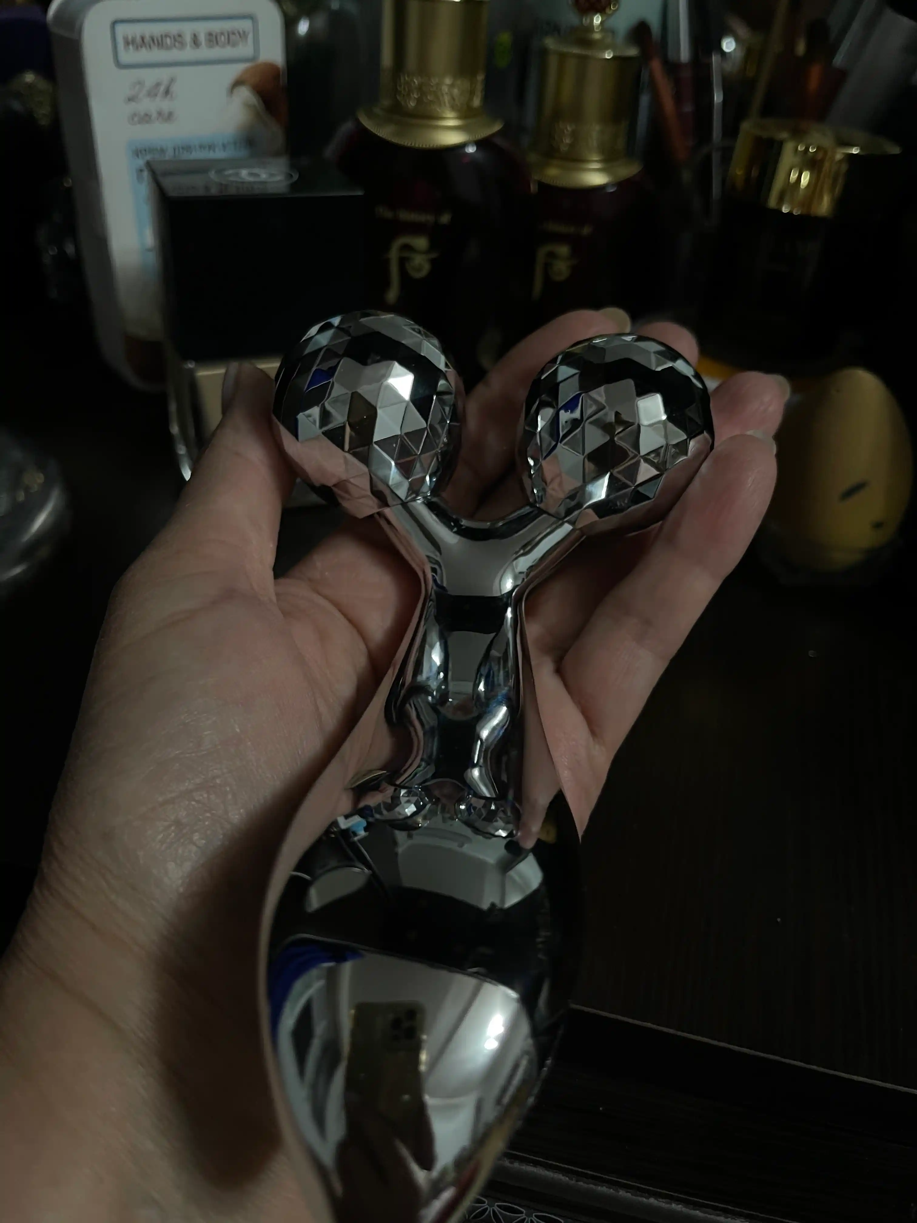 Massajchi yuz, qo'l va tana uchun 3D Massager Lifting
