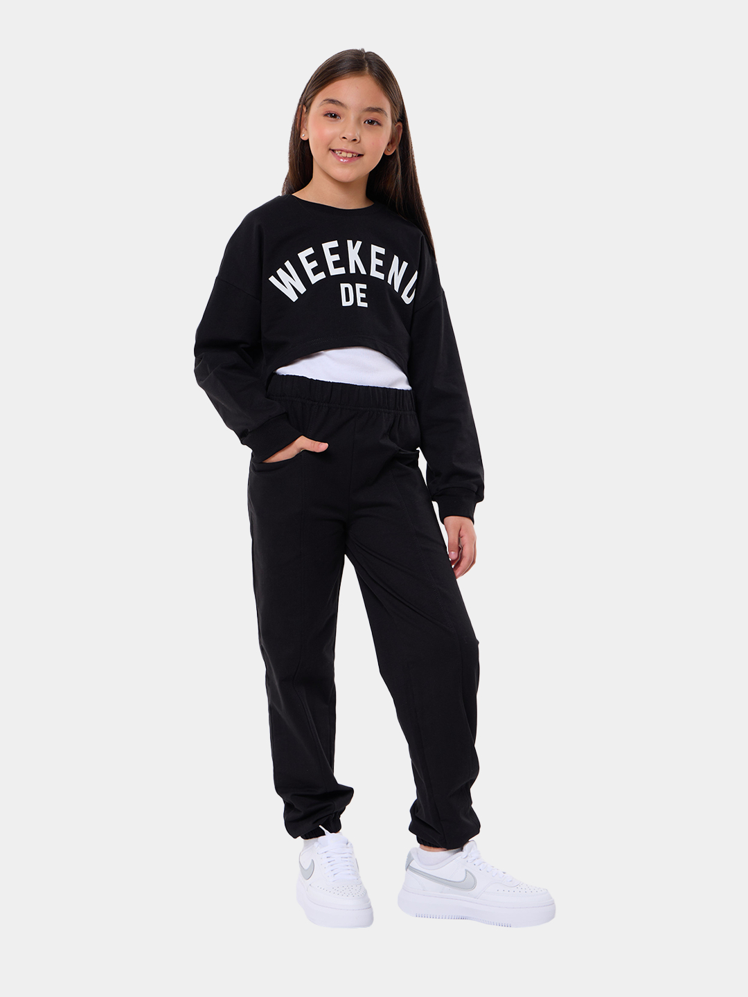 Kompyuterda erkakning onanizmini tomosha qiling