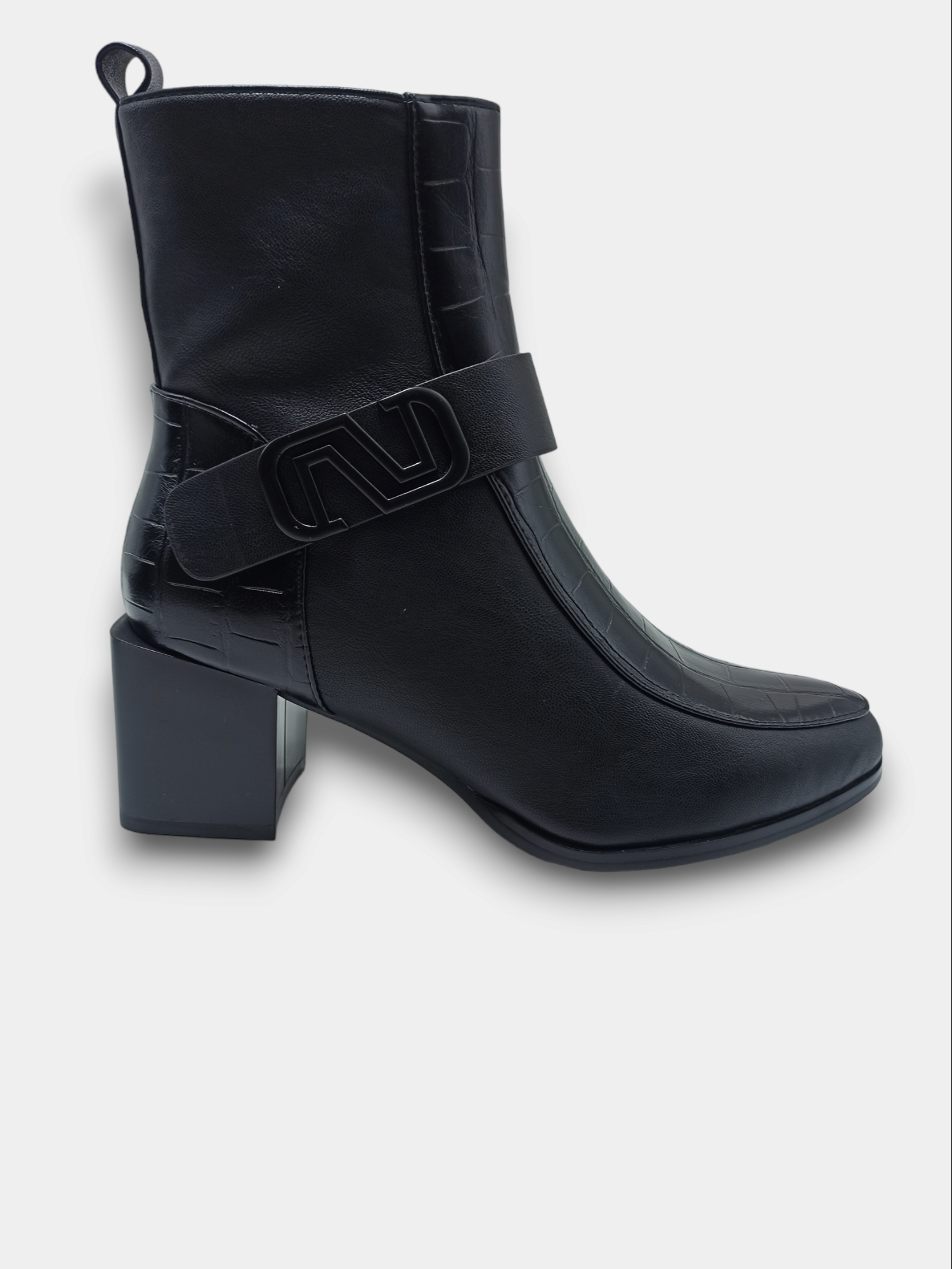 Yalangoch ayollar kokraklari