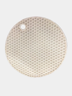 Светло-жёлтый