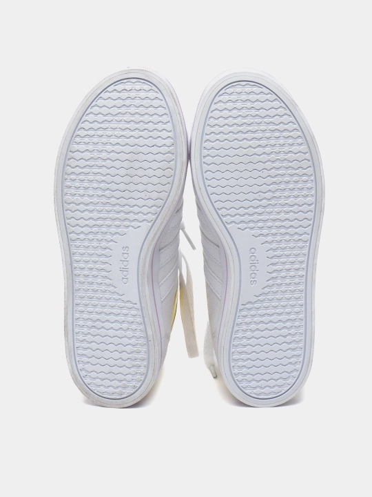 Krossovka adidas ayollar uchun Bravada Mid