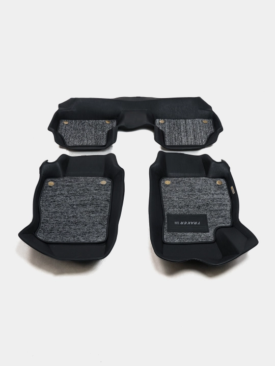 Коврики в салон автомобиля 7D Tracker 1
