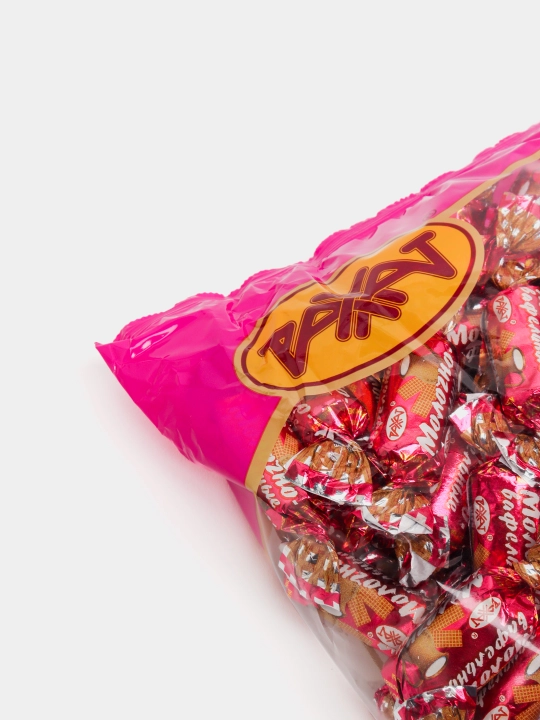 Raxat konfetlari, sutli vaflili nachinka bilan, 1 kg