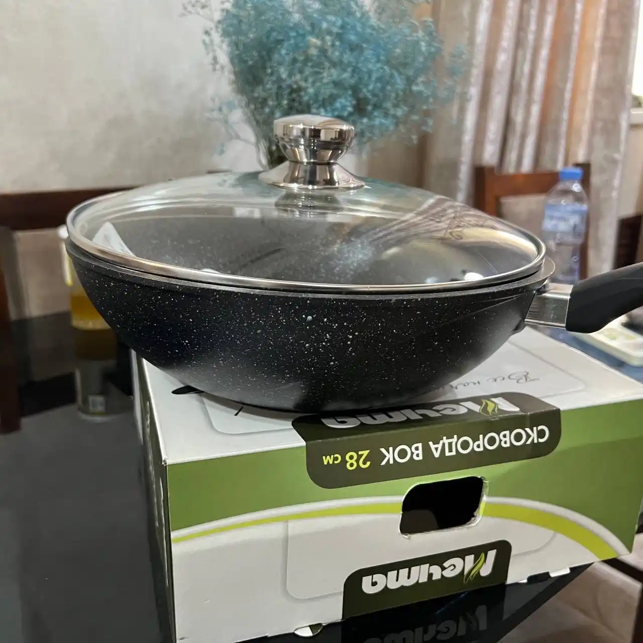Tova Wok TM Mechta Granit Star Ultra, olinmaydigan tutqichli va qopqoq bilan