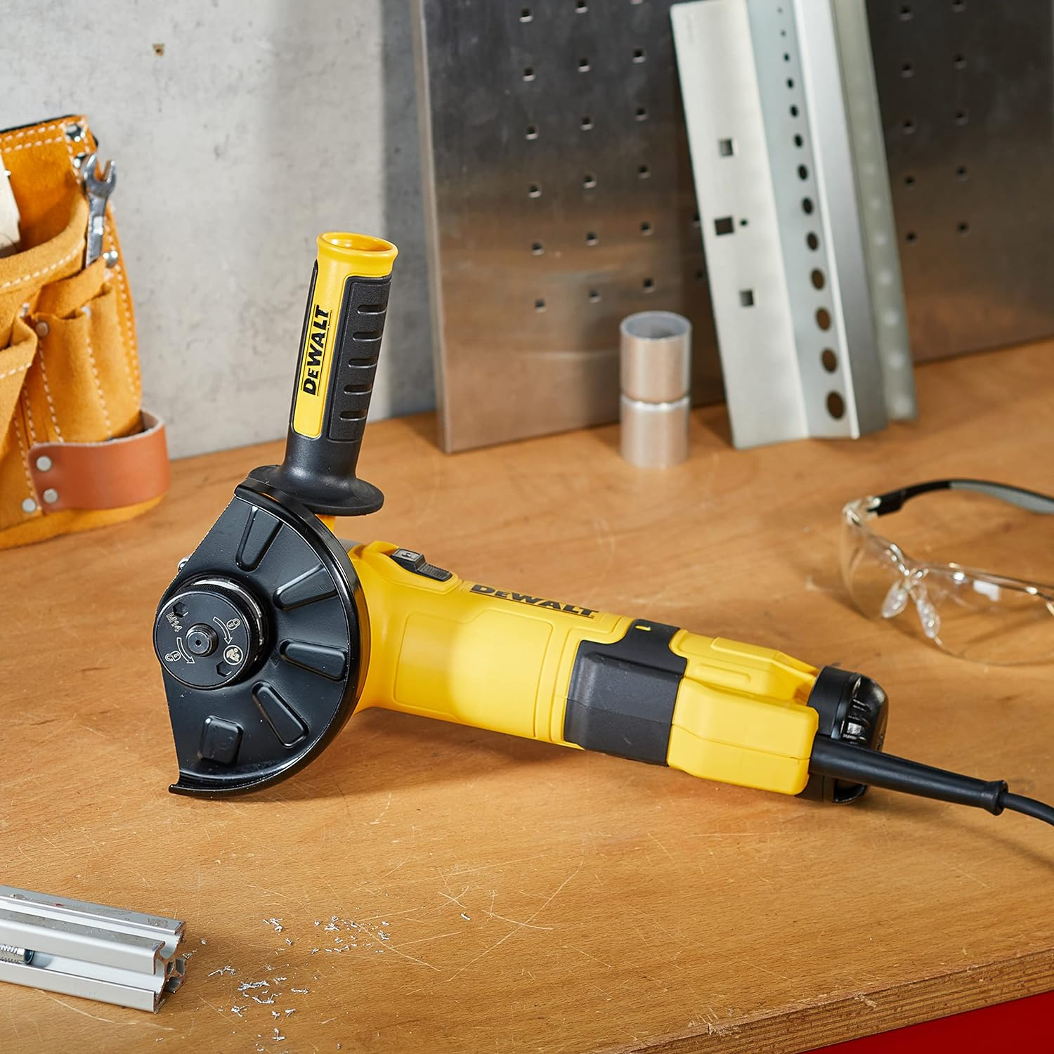 Углошлифовальная машина DeWALT DWE4257-QS, 125 мм, 1500 Вт, 2.6 кг купить  по низким ценам в интернет-магазине Uzum (752443)