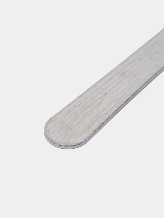 Turli xil qurilmalarni ta'mirlash uchun metall spatula