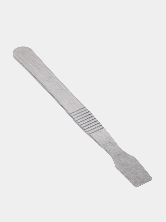 Turli xil qurilmalarni ta'mirlash uchun metall spatula
